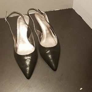 Kelly and Katie  Little black pump size 9.5